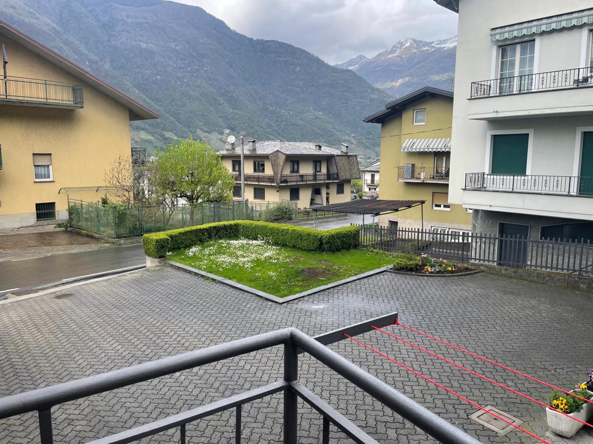 ホテル Ca Marasciol A 5 Minuti Dal Trenino Rosso Del Bernina Express ヴィッラ・ディ・ティラーノ エクステリア 写真